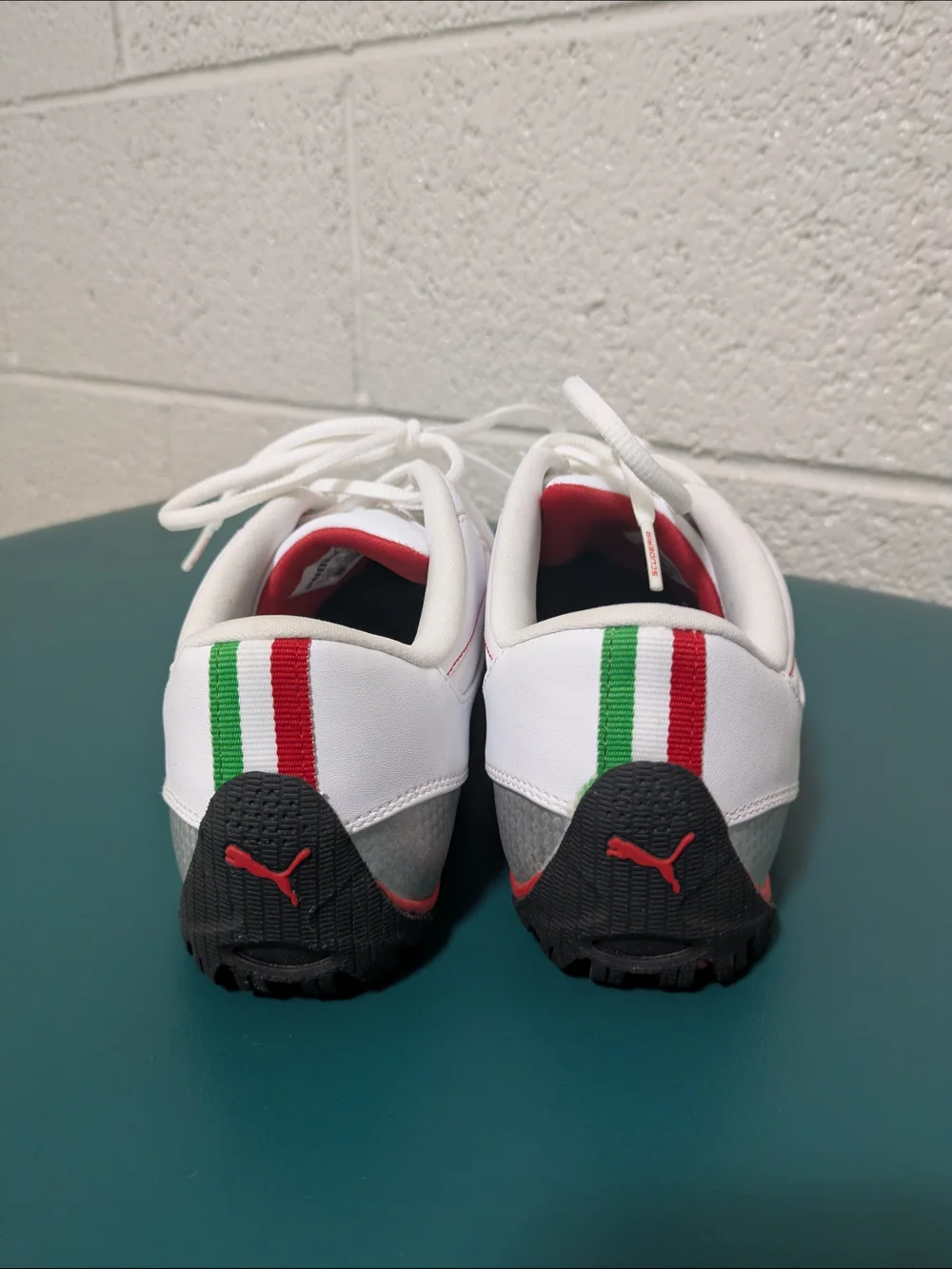 NEW PUMA x Ferrari Men’s White Driving Sneakers - Picture 3 of 5